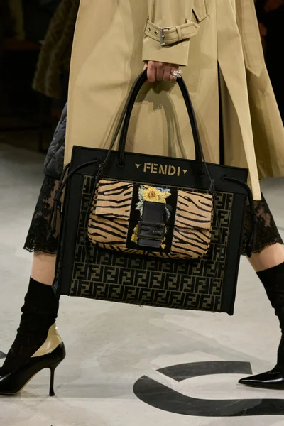 Look 45